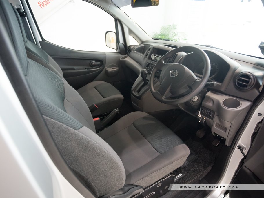 https://i.i-sgcm.com/new_cars/cars/11005/11005_g47