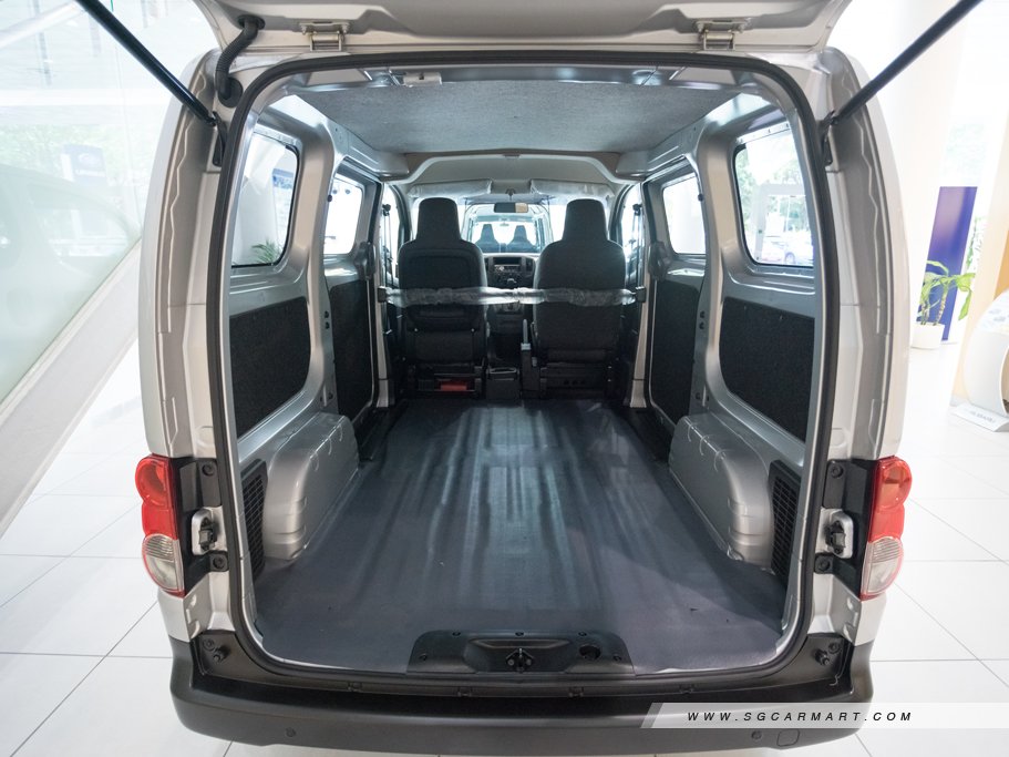 https://i.i-sgcm.com/new_cars/cars/11005/11005_g49