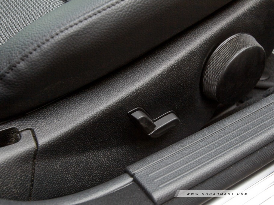 https://i.i-sgcm.com/new_cars/cars/11017/11017_g101