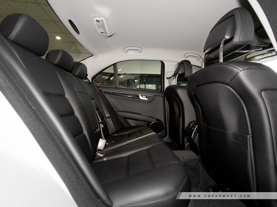 https://i.i-sgcm.com/new_cars/cars/11017/11017_g118