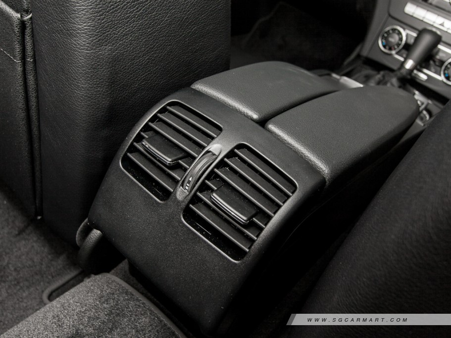 https://i.i-sgcm.com/new_cars/cars/11017/11017_g125