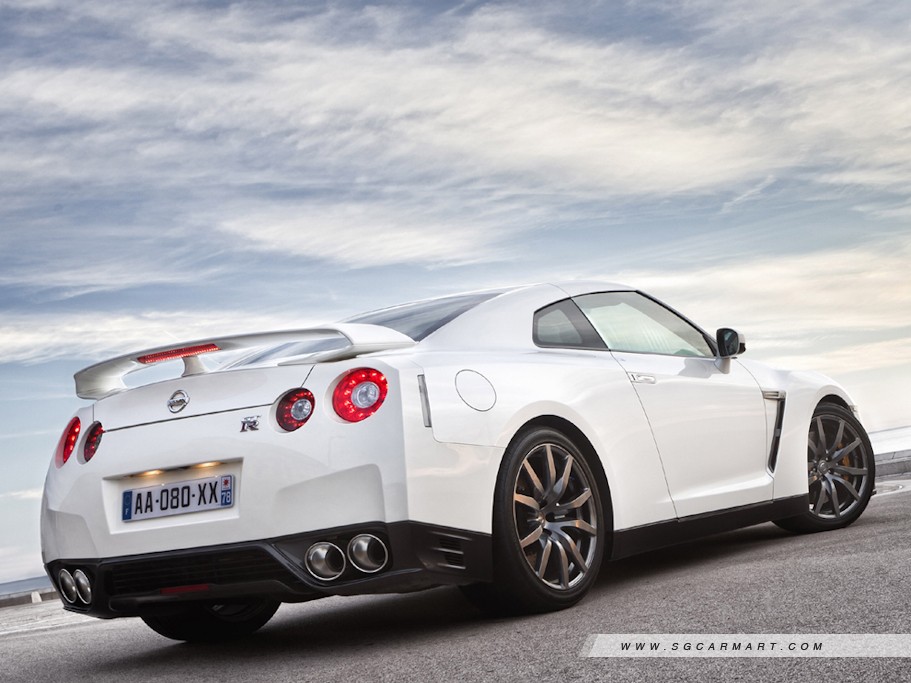 https://i.i-sgcm.com/new_cars/cars/11030/11030_g40