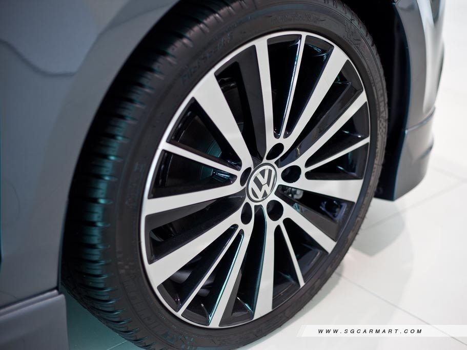 https://i.i-sgcm.com/new_cars/cars/11031/11031_g40