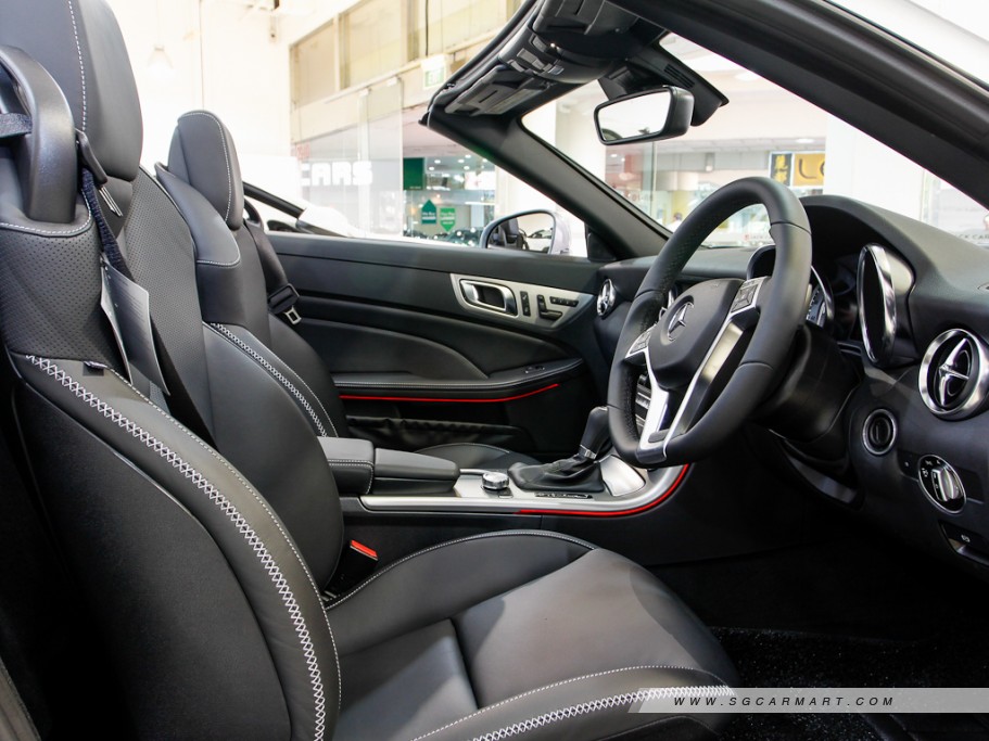 https://i.i-sgcm.com/new_cars/cars/11033/11033_g11