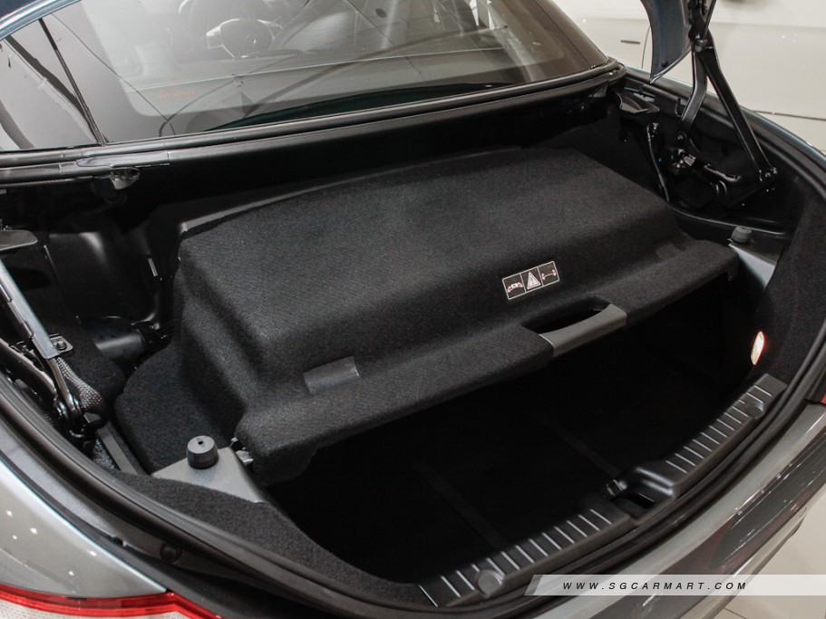 https://i.i-sgcm.com/new_cars/cars/11033/11033_g24