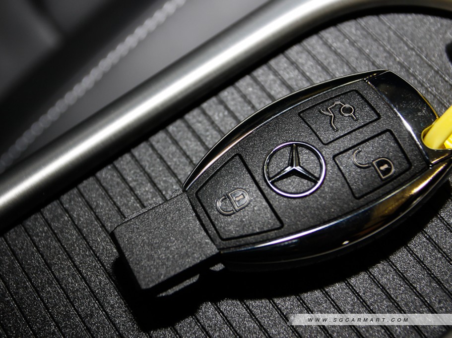 https://i.i-sgcm.com/new_cars/cars/11033/11033_g25