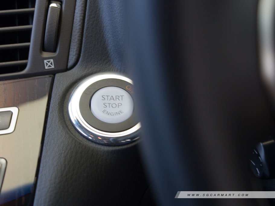 https://i.i-sgcm.com/new_cars/cars/11039/11039_g100