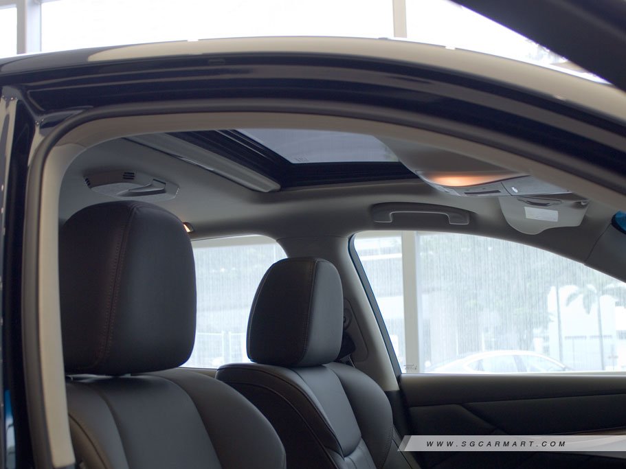 https://i.i-sgcm.com/new_cars/cars/11039/11039_g102