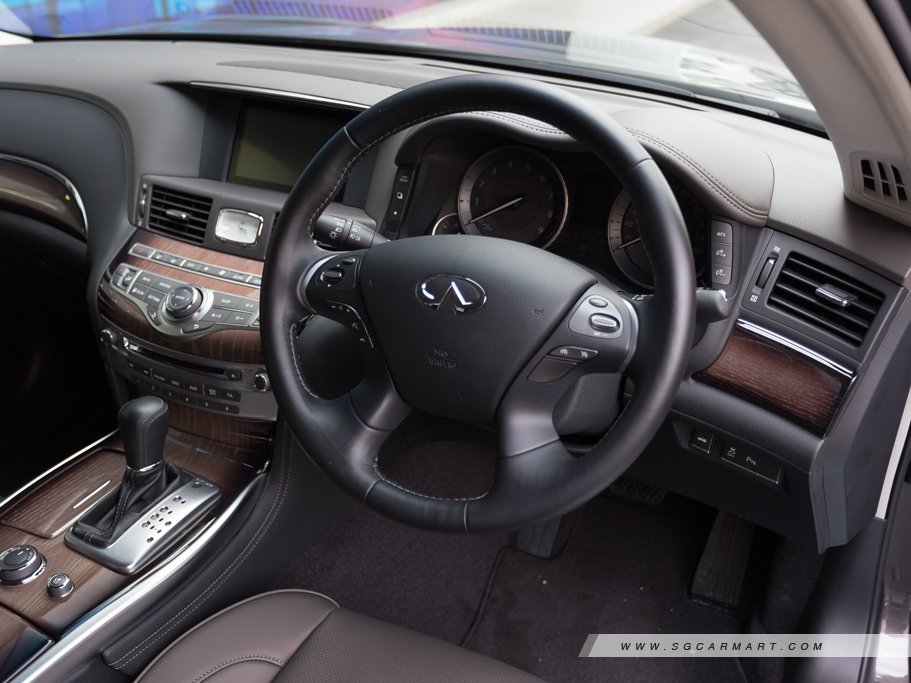 https://i.i-sgcm.com/new_cars/cars/11039/11039_g59