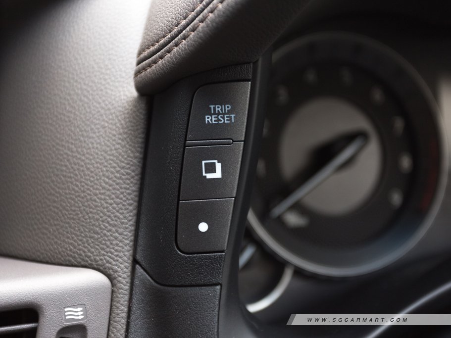 https://i.i-sgcm.com/new_cars/cars/11039/11039_g66