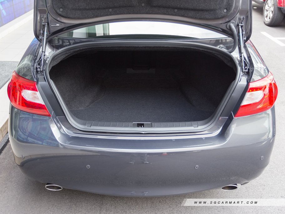 https://i.i-sgcm.com/new_cars/cars/11039/11039_g77