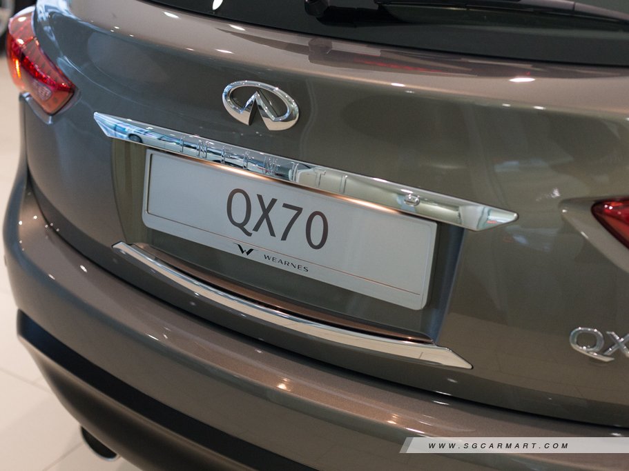 https://i.i-sgcm.com/new_cars/cars/11040/11040_g69