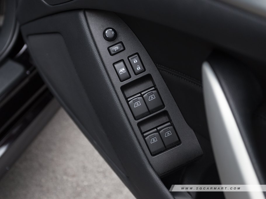 https://i.i-sgcm.com/new_cars/cars/11041/11041_g64