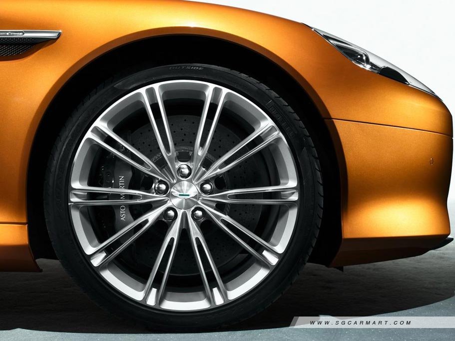 https://i.i-sgcm.com/new_cars/cars/11045/11045_g11