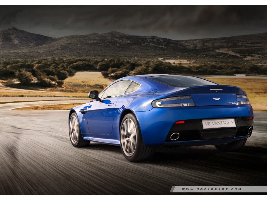 https://i.i-sgcm.com/new_cars/cars/11047/11047_g3