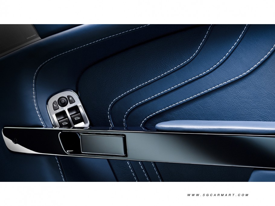 https://i.i-sgcm.com/new_cars/cars/11048/11048_g10