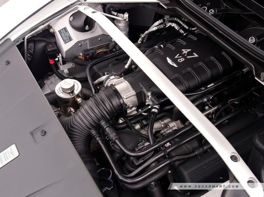 https://i.i-sgcm.com/new_cars/cars/11048/11048_g11