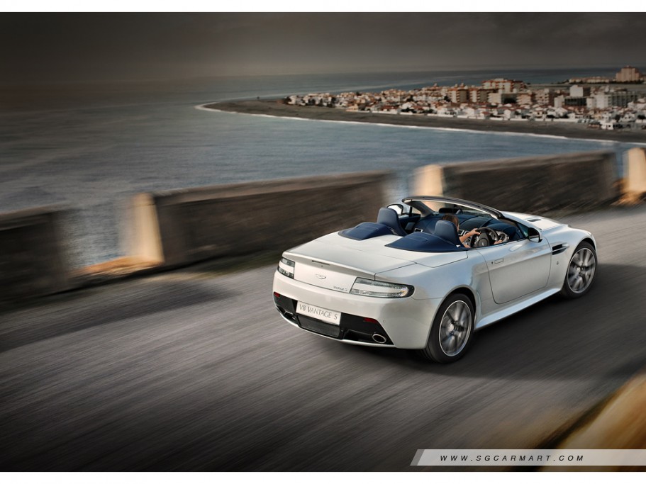 https://i.i-sgcm.com/new_cars/cars/11048/11048_g2