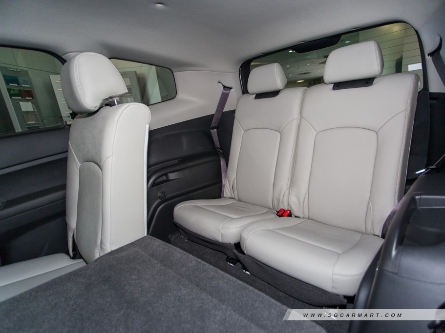 https://i.i-sgcm.com/new_cars/cars/11059/11059_g41