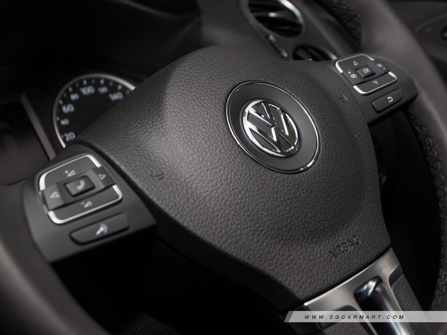 https://i.i-sgcm.com/new_cars/cars/11060/11060_g17