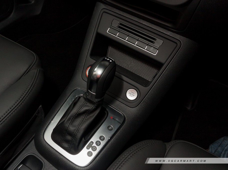 https://i.i-sgcm.com/new_cars/cars/11060/11060_g22