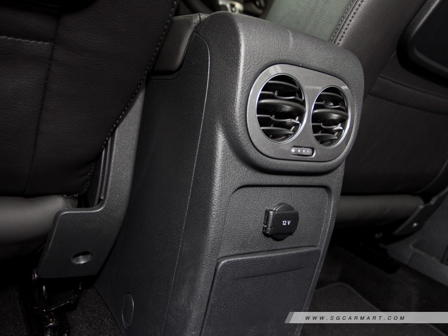 https://i.i-sgcm.com/new_cars/cars/11060/11060_g27