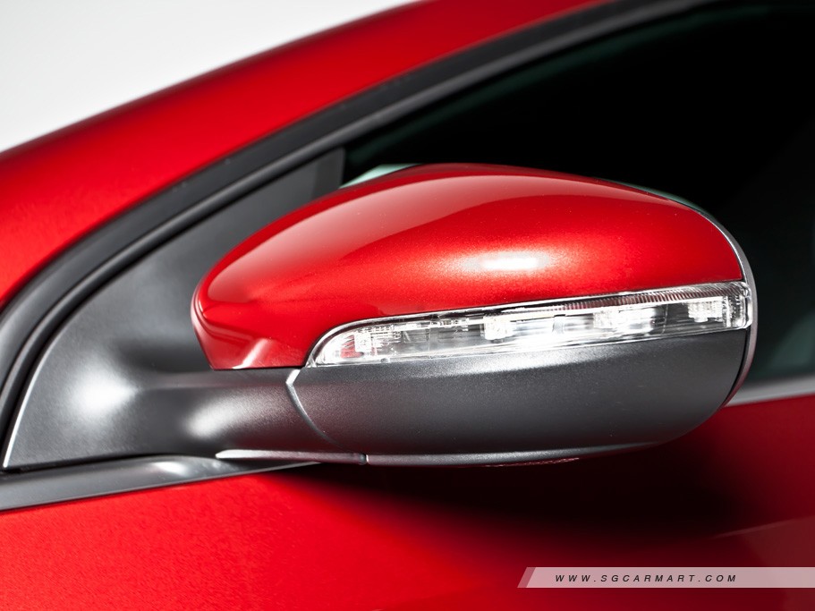 https://i.i-sgcm.com/new_cars/cars/11071/11071_g18