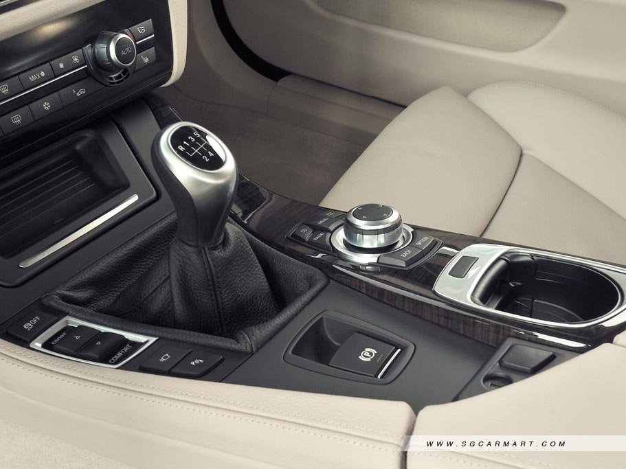 https://i.i-sgcm.com/new_cars/cars/11075/11075_g10