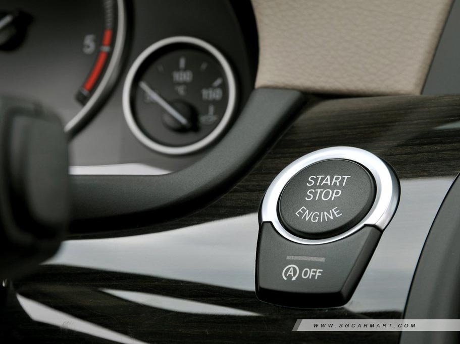 https://i.i-sgcm.com/new_cars/cars/11075/11075_g11