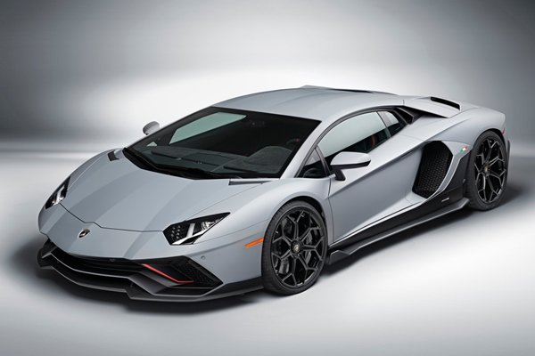 New Lamborghini Aventador Consumer Reviews & Review - Sgcarmart