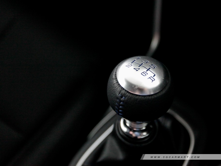https://i.i-sgcm.com/new_cars/cars/11094/11094_g23