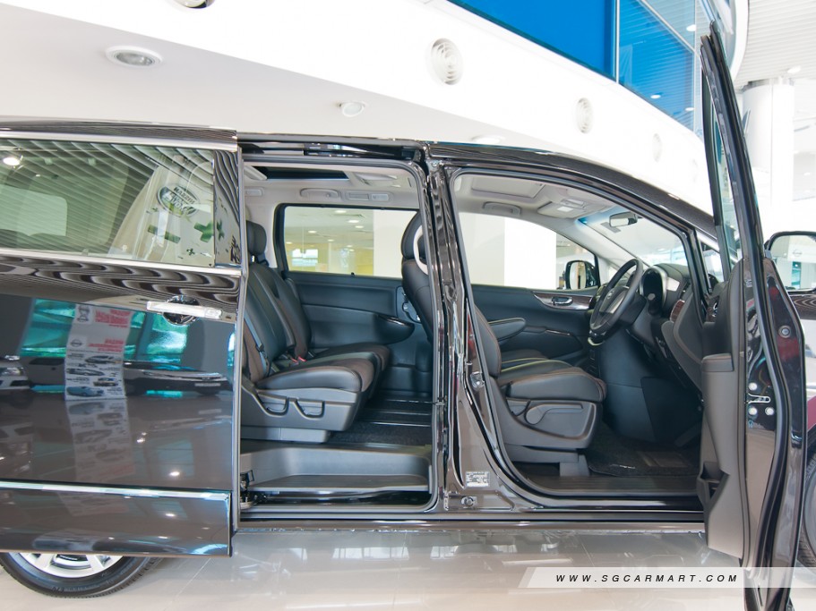 https://i.i-sgcm.com/new_cars/cars/11099/11099_g14