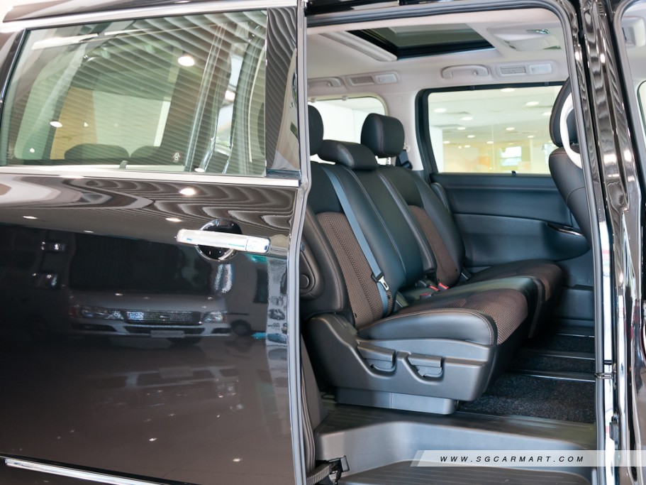 https://i.i-sgcm.com/new_cars/cars/11099/11099_g16