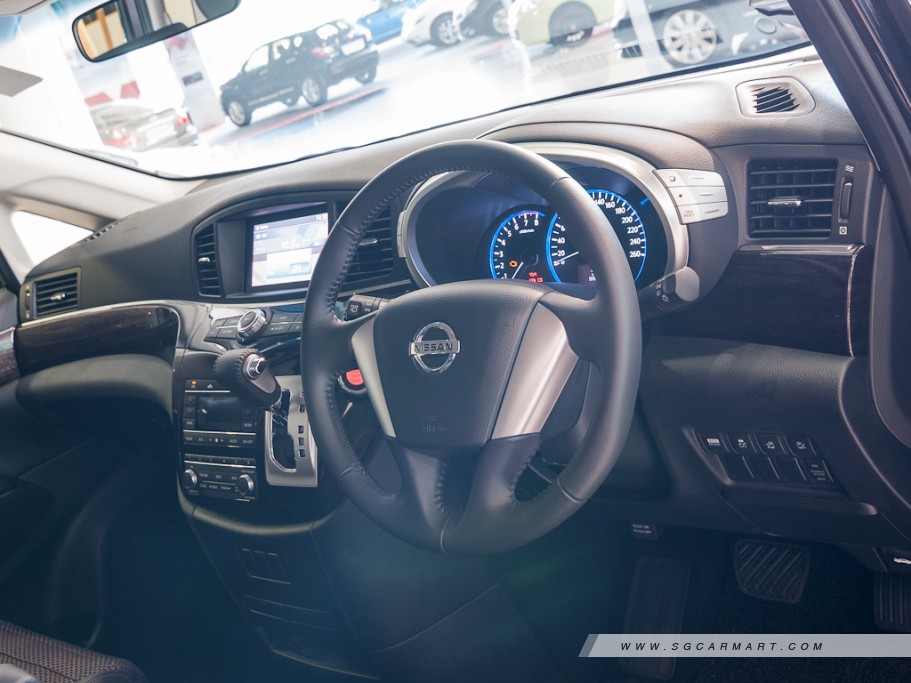 https://i.i-sgcm.com/new_cars/cars/11099/11099_g18