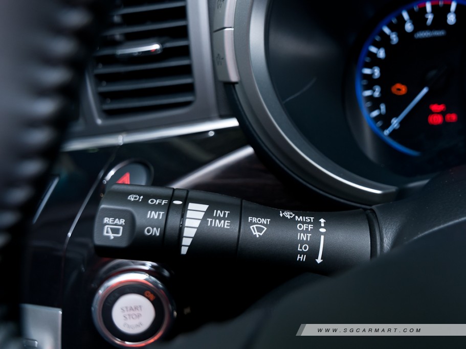 https://i.i-sgcm.com/new_cars/cars/11099/11099_g23