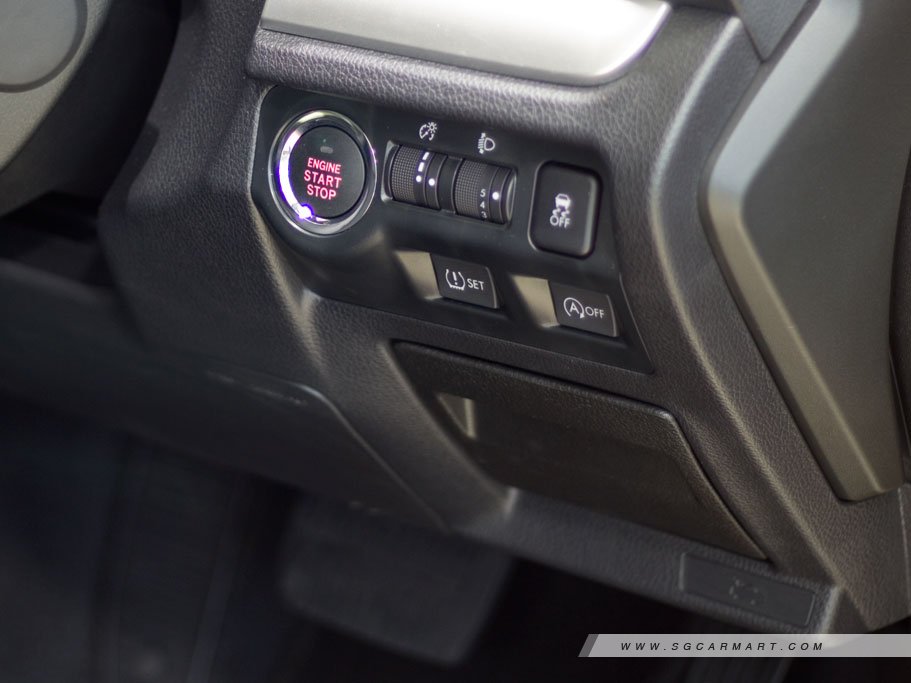 https://i.i-sgcm.com/new_cars/cars/11100/11100_g29