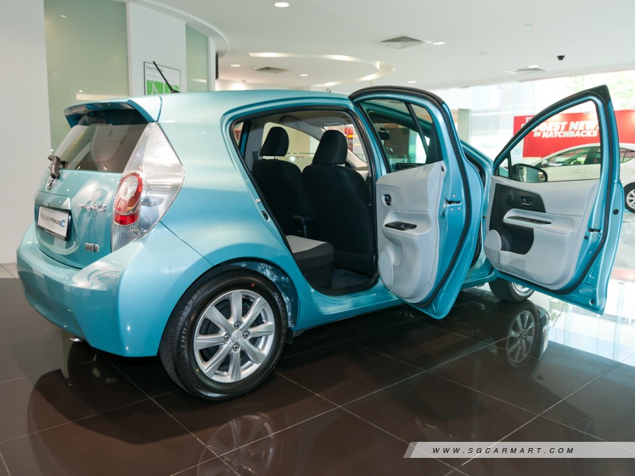 https://i.i-sgcm.com/new_cars/cars/11101/11101_g12