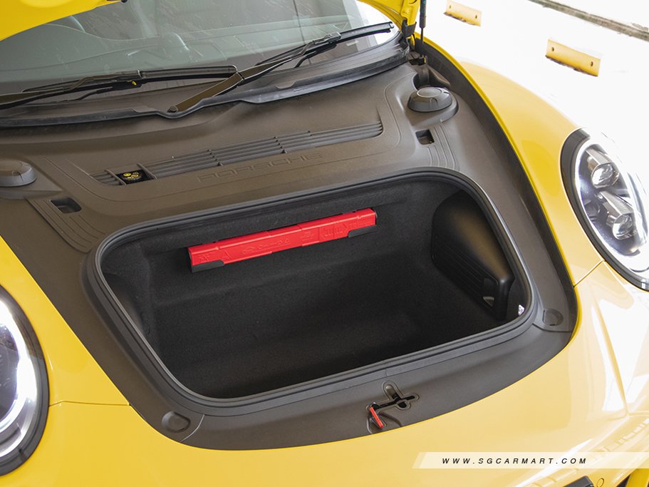 https://i.i-sgcm.com/new_cars/cars/11104/11104_g133