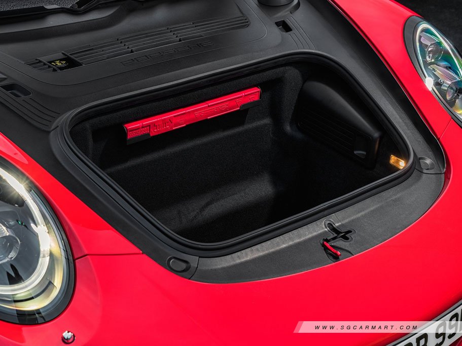https://i.i-sgcm.com/new_cars/cars/11104/11104_g42