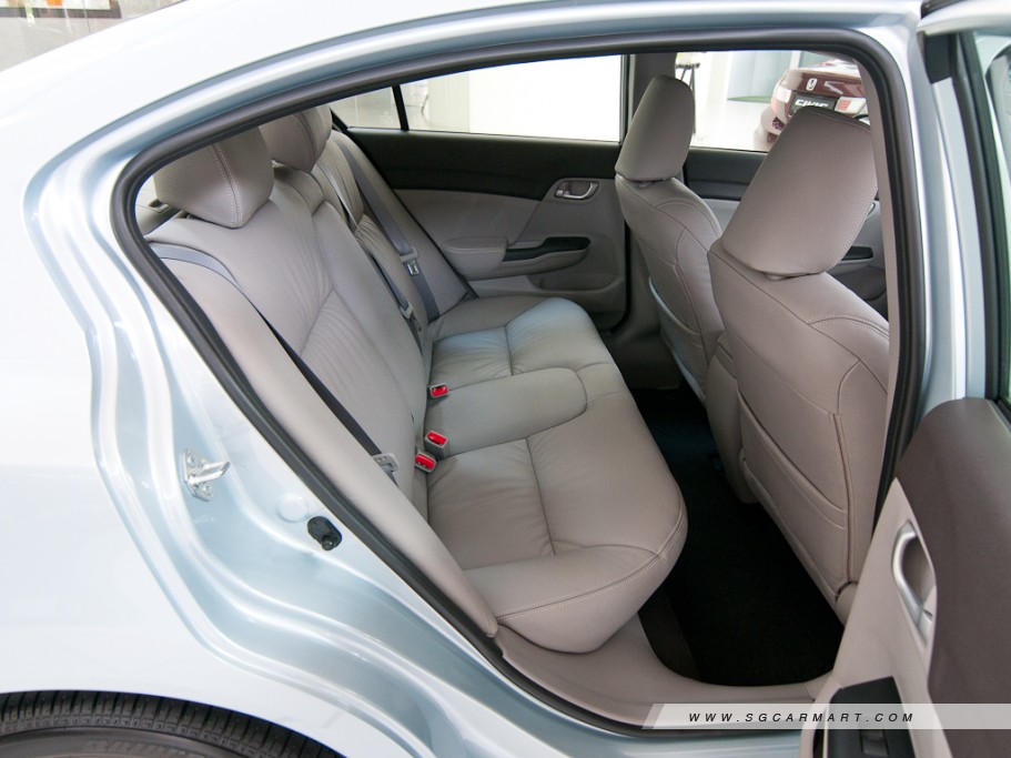 https://i.i-sgcm.com/new_cars/cars/11105/11105_g17