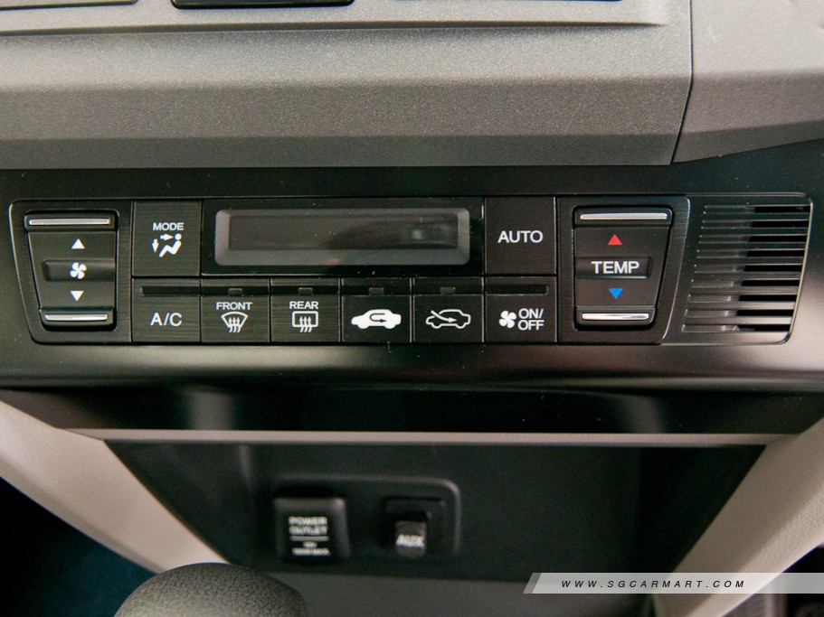 https://i.i-sgcm.com/new_cars/cars/11105/11105_g26