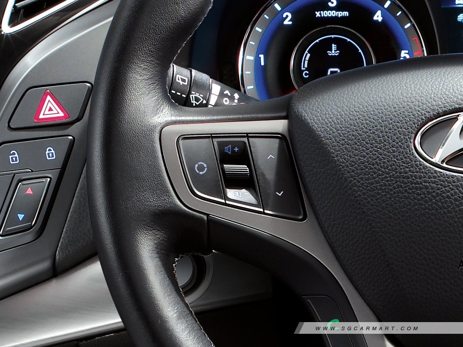 https://i.i-sgcm.com/new_cars/cars/11106/11106_g42