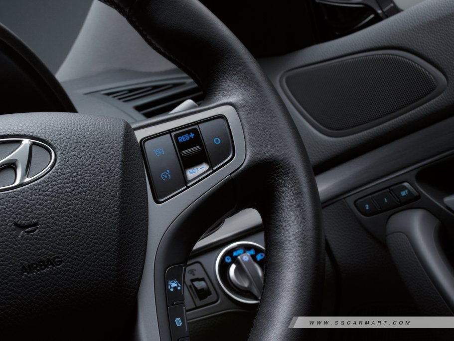 https://i.i-sgcm.com/new_cars/cars/11106/11106_g43