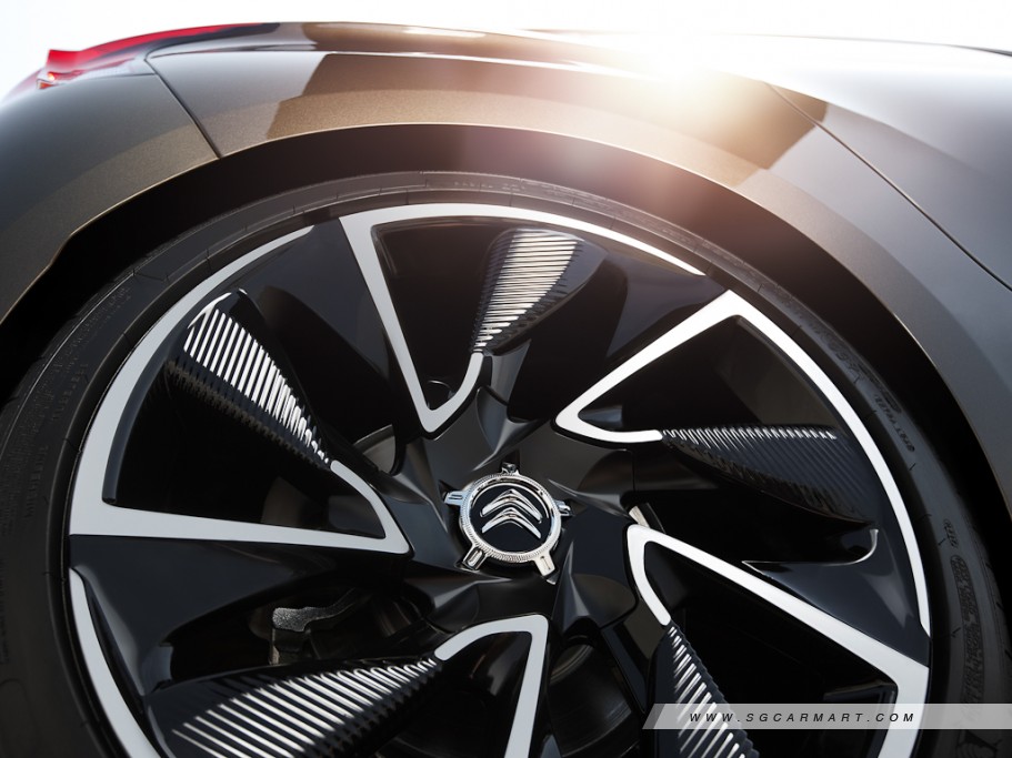 https://i.i-sgcm.com/new_cars/cars/11111/11111_g52