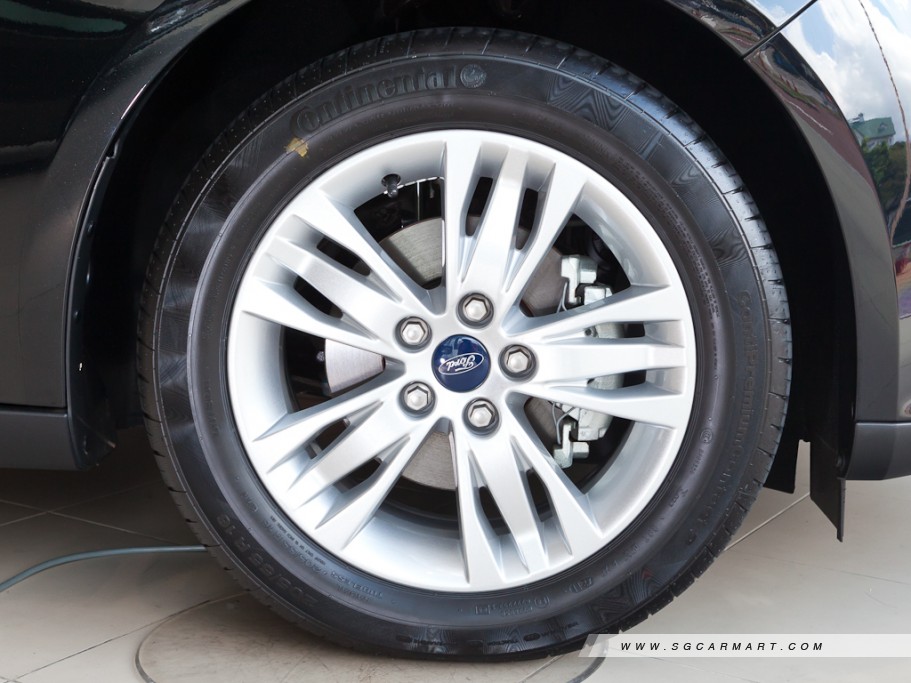 https://i.i-sgcm.com/new_cars/cars/11114/11114_g47