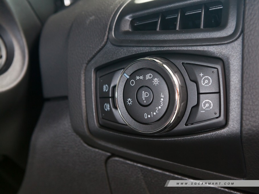 https://i.i-sgcm.com/new_cars/cars/11114/11114_g62