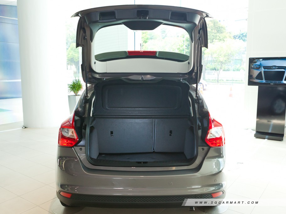 https://i.i-sgcm.com/new_cars/cars/11115/11115_g28