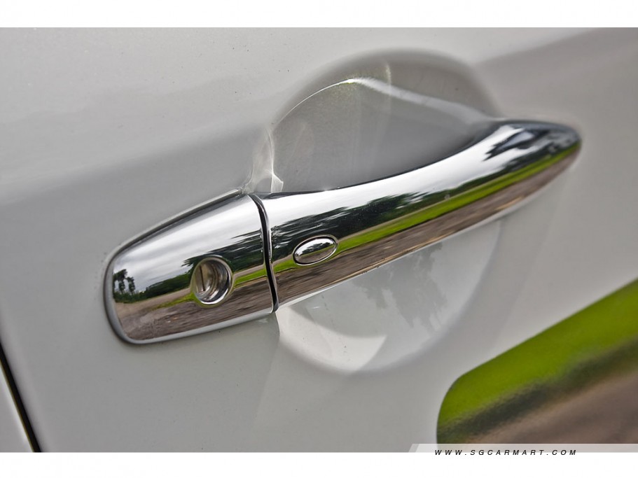 https://i.i-sgcm.com/new_cars/cars/11124/11124_g12