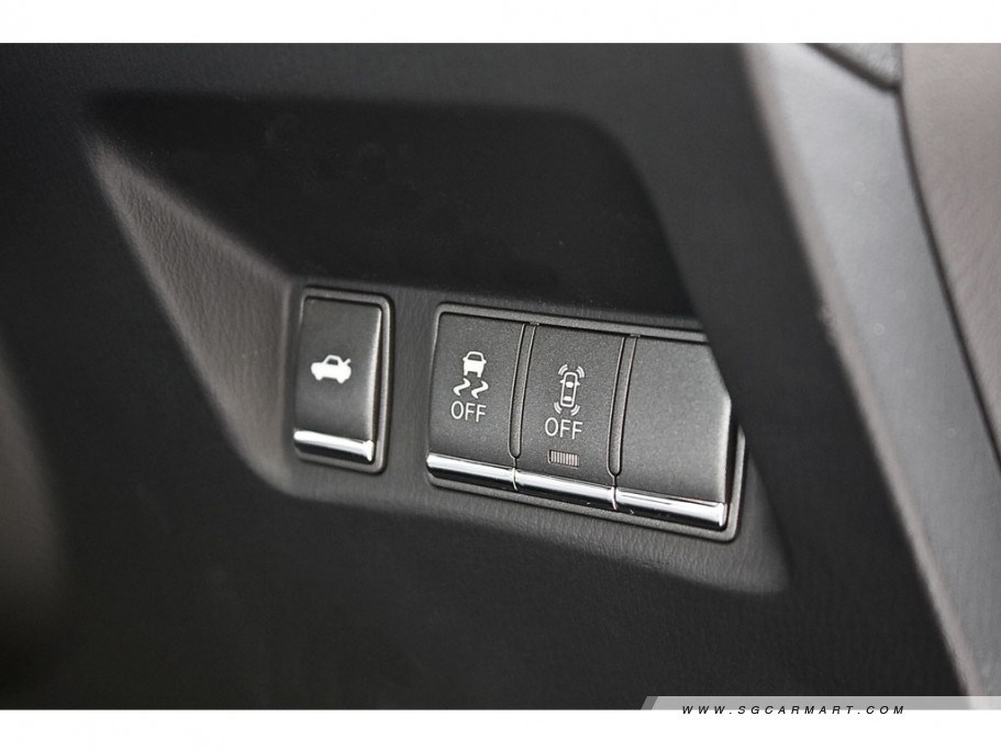 https://i.i-sgcm.com/new_cars/cars/11124/11124_g26