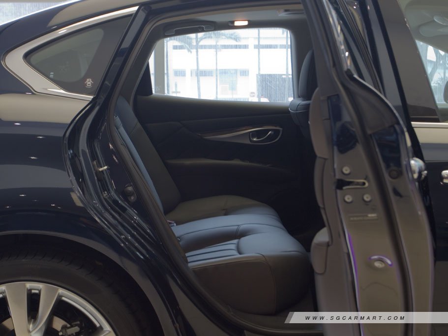 https://i.i-sgcm.com/new_cars/cars/11124/11124_g48